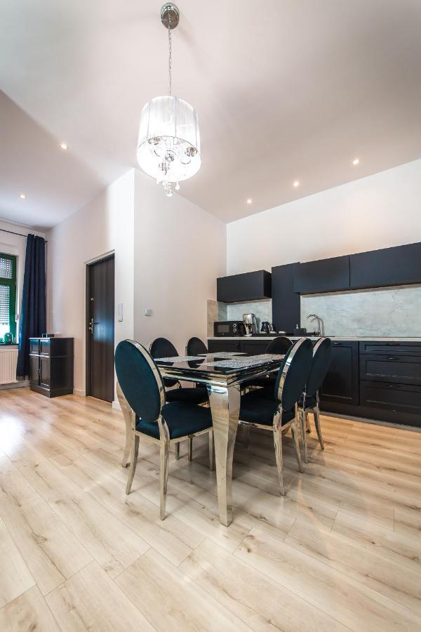 Moonlight Apartament Ζιελόνα Γκόρα Εξωτερικό φωτογραφία